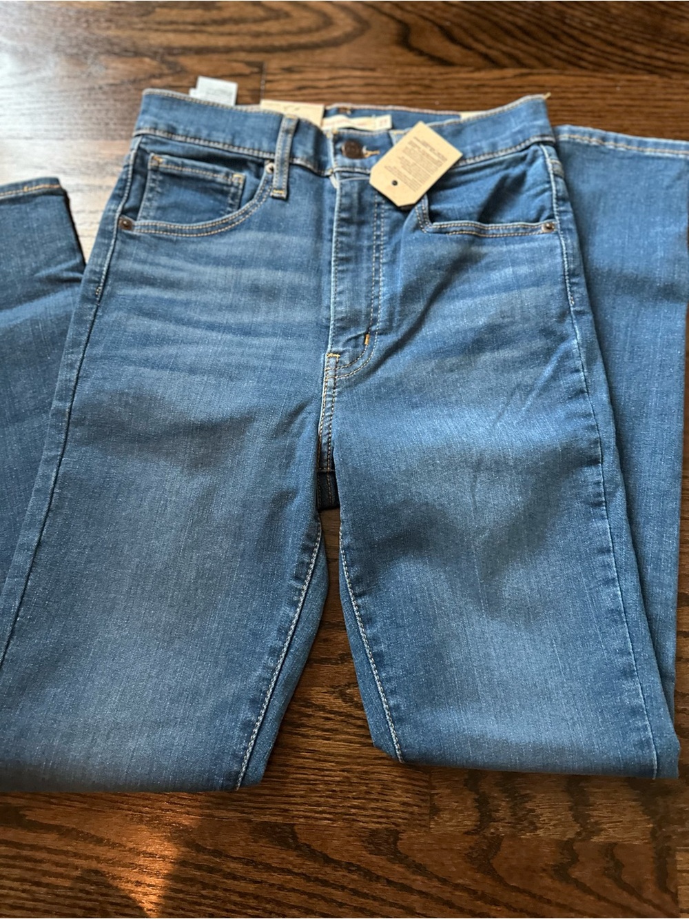 Levi's Women's Medium Blue Skinny Jeans